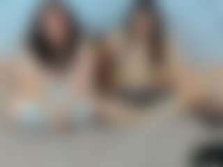 genesis-y-moon's Live Sex Cam Show