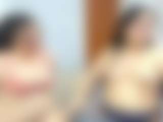 genesis-y-moon's Live Sex Cam Show