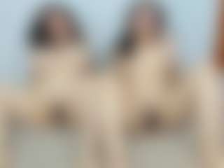 genesis-y-moon's Live Sex Cam Show