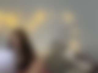 Live cam show with GwennBrevard - Average on Camsoda