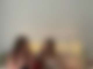 Live cam show with GwennBrevard - Average on TottyGirls