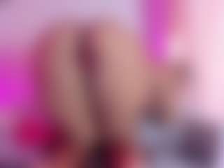 Live cam show with KendallWestt - Public Black on CamClone