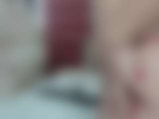 Live cam show with megan-sstone - Dildo Or Vibrator on Gym Cam Girls