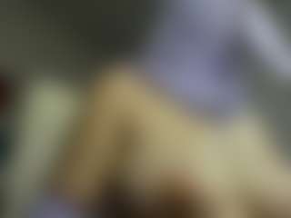 Live cam show with Nayla-Luxe - Brown Hair on Cam Slut