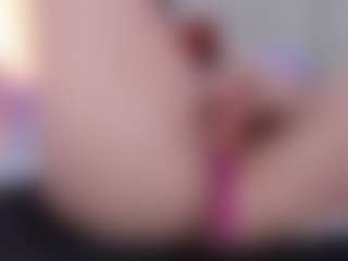 Live cam show with Nayla-Luxe - Mature Middle Aged on livesuperchat.net