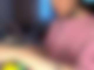 Live cam show with NeldaTinnin - Mature on Latina Girls