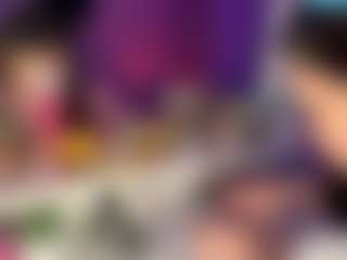 Live cam show with NeldaTinnin - Oil on CamSextacy