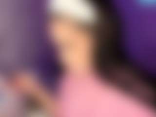 Live cam show with NeldaTinnin - Normal on Latina Girls