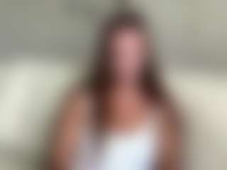 Live cam show with PatsyBisarra - Public Toys on AdultVida.com