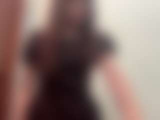 Live cam show with Mary - Nipple Piercings on Camiplay Live