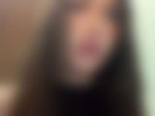 Live cam show with Mary - Striptease on Camming Site