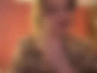 SandaMazzarella's Live Sex Cam Show