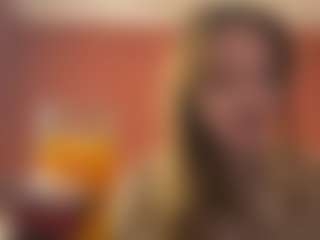SandaMazzarella's Live Sex Cam Show