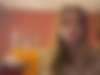 Live cam show with SandaMazzarella - College Lovense on AdultVida.com
