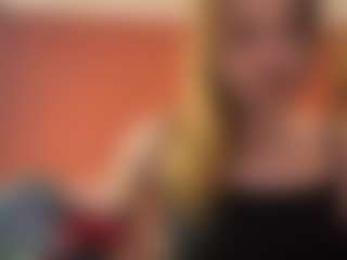 SandaMazzarella's Live Sex Cam Show