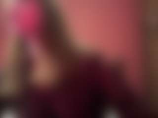 SandaMazzarella's Live Sex Cam Show