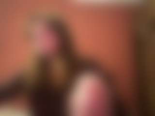 SandaMazzarella's Live Sex Cam Show