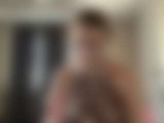Live cam show with SandaMazzarella - Control on madthumbs