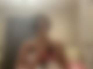 Live cam show with Sanda - Trimmed Granny on Camsoda