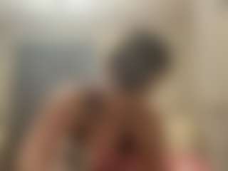 Live cam show with Sanda - Athletic Bedroom on madthumbs