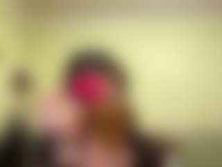 Live cam show with Sanda - Granny Squirt on madthumbs
