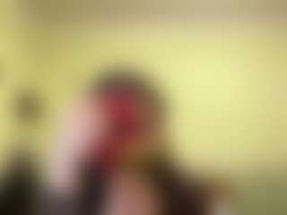 Live cam show with Sanda - Granny Petite on madthumbs