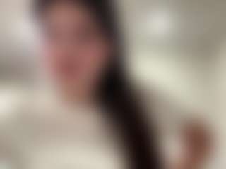 Live cam show with Izzabel - New Brown Eyes on livesuperchat.net