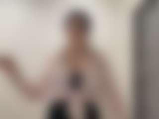 Live cam show with Izzabel - Petite on Chatstar