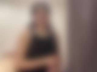 Izzabel's Live Sex Cam Show