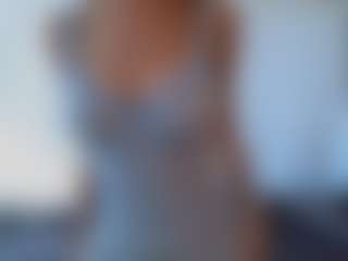 Live cam show with Ancientpeek - Upskirt on alttransgirls
