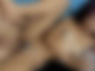 Live cam show with AresAndLexxy - Petite on sexylive.show