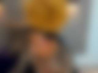 Live cam show with AshleysofiaTheninson - Gape on madthumbs