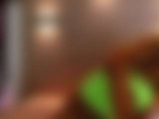 Pokaz na żywo z AshleysofiaTheninson - Portuguese na Camsoda