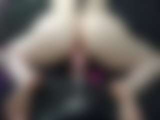 Chloes Live-Sex-Cam-Show