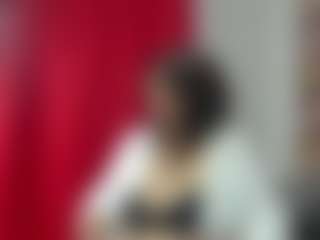 Live cam show with MadonnaGrate - Mature on StripNow
