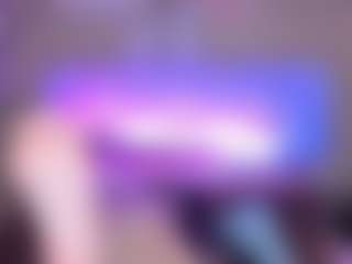 Live cam show with MiaDevine - New Squirt on madthumbs
