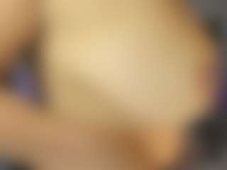 Live cam show with roxanne4u - Hairy Pussy Brown Hair on Fling VIP Chat