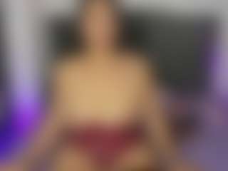 Live cam show with roxanne4u - Wet on Camsoda