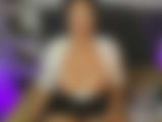 roxanne4u's Live Sex Cam Show