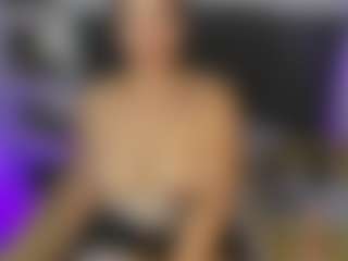 Live cam show with roxanne4u - Hairy Pussy Brown Hair on eurowanks.com