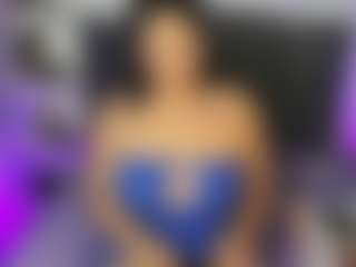 roxanne4u's Live Sex Cam Show