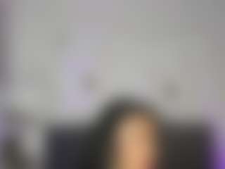 roxanne4u's Live Sex Cam Show