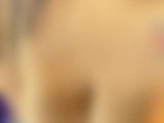 roxanne4u's Live Sex Cam Show