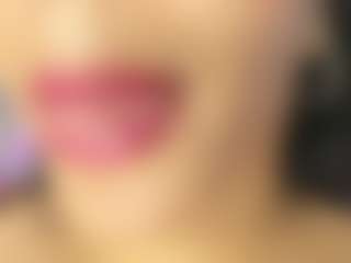 roxanne4u's Live Sex Cam Show