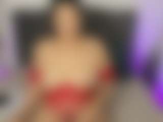 roxanne4u's Live Sex Cam Show