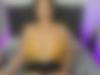 roxanne4u's Live Sex Cam Show