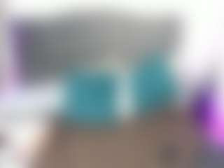 roxanne4u's Live Sex Cam Show