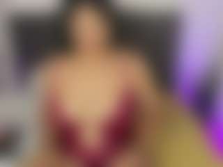 roxanne4u's Live Sex Cam Show