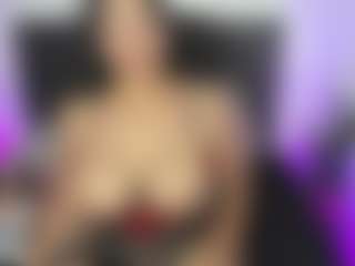 Live cam show with roxanne4u - Hairy Pussy Brown Hair on Camsoda