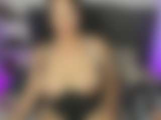 roxanne4u's Live Sex Cam Show